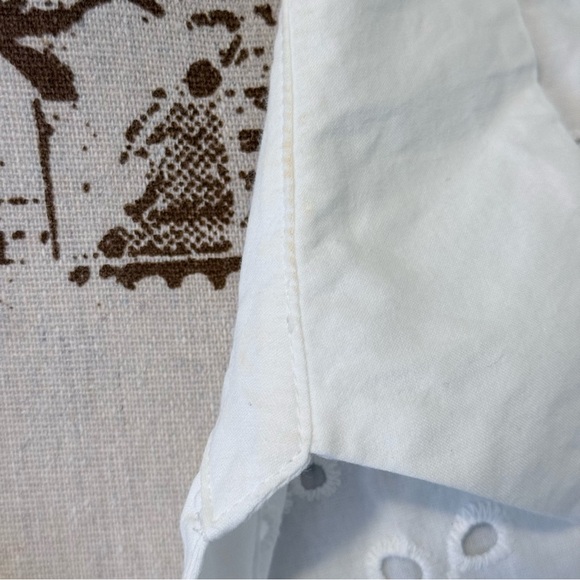 LAURA
Chic White Eyelet Midi Dress - Picture 4 of 7